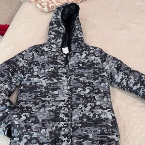 Epic Threads Black and Gray Camo Puffer Jacket